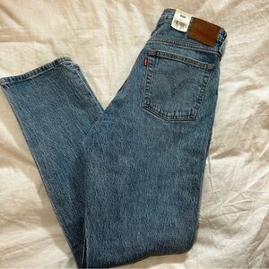 Levi’s Straight Leg Jean